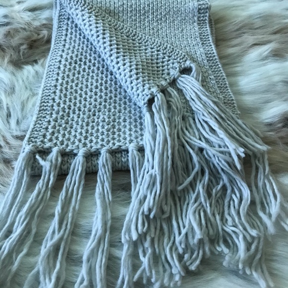Hand made scarf 🧣 - Picture 2 of 6